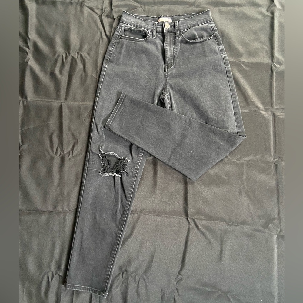 Ripped mom jeans